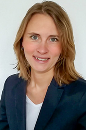 Dr. Esther Ostmeier